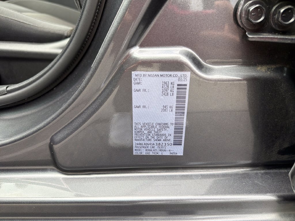 Used 2025 Nissan Altima 2.5 SV FWD image 32