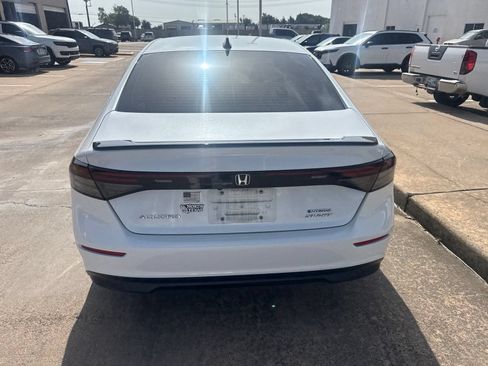 Used 2024 Honda Accord Sport image 4