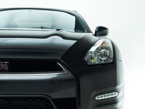Used 2014 Nissan GT-R Track Edition AWD/4WD image 7