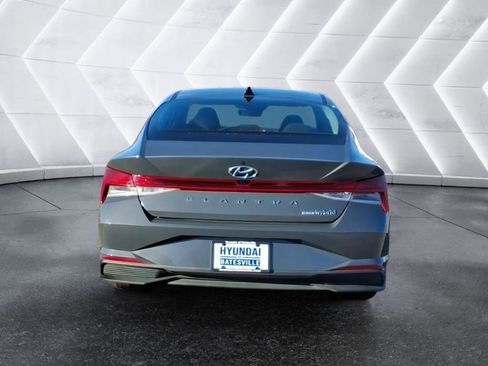 Certified 2023 Hyundai Elantra Blue w/ Cargo Package image 4