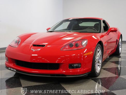 Used 2007 Chevrolet Corvette Z06 w/ Preferred Equipment Group RWD image 19