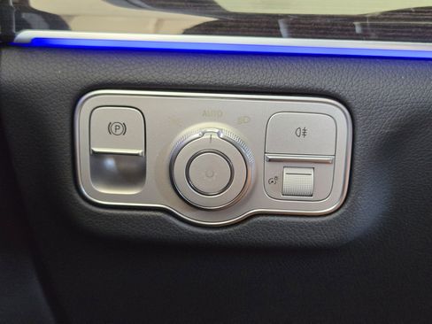 Used 2025 Mercedes-Benz GLE 350 4MATIC image 23