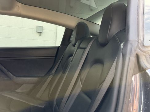 Used 2022 Tesla Model 3 Standard Range RWD image 22