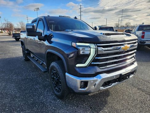 Used 2024 Chevrolet Silverado 2500 LTZ w/ LTZ Convenience Package image 1