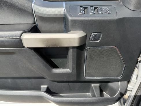 Used 2015 Ford F150 Lariat AWD/4WD image 33