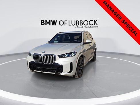Certified 2026 BMW X5 xDrive50e w/ M Sport Package image 4