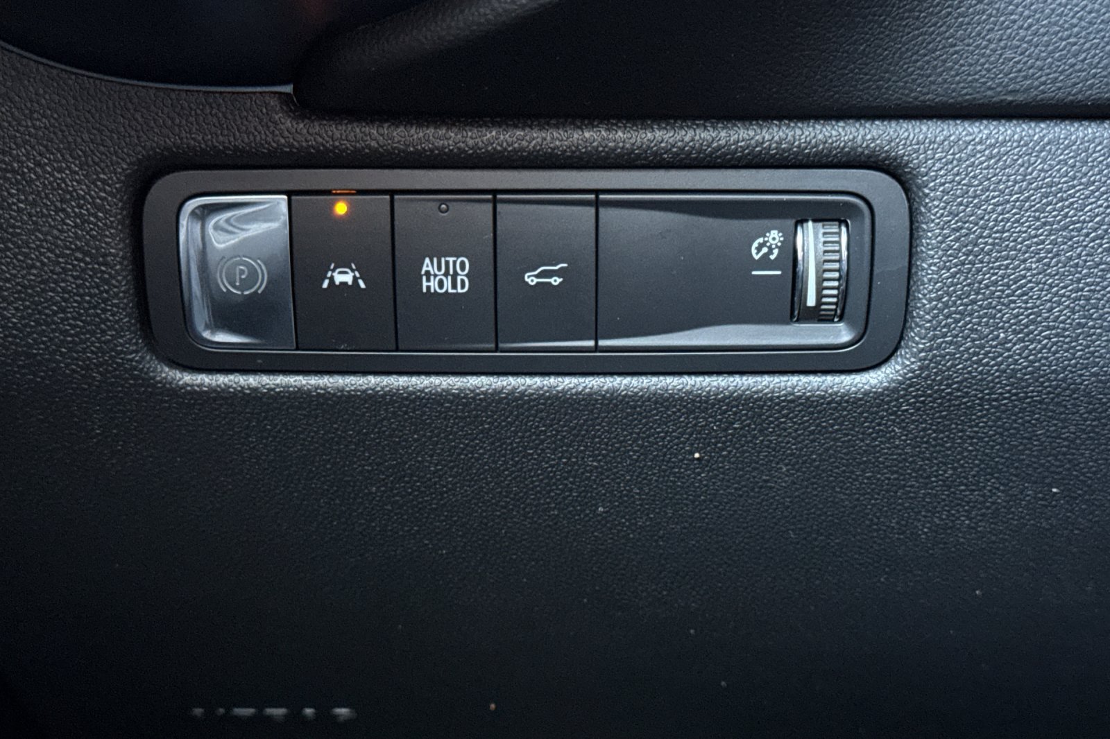 Certified 2024 Chevrolet Equinox EV LT FWD image 30