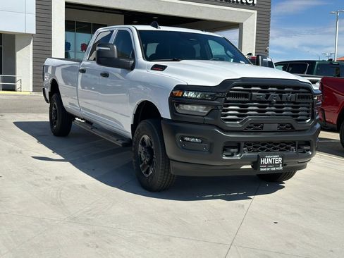 New 2026 RAM 2500 Tradesman AWD/4WD image 9