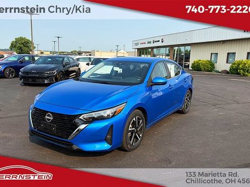 Used 2025 Nissan Sentra SV FWD image 3