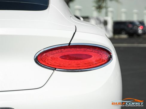 Used 2023 Bentley Continental GT V8 image 61