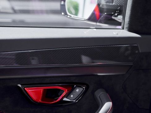 Used 2024 Lamborghini Urus Performante image 44