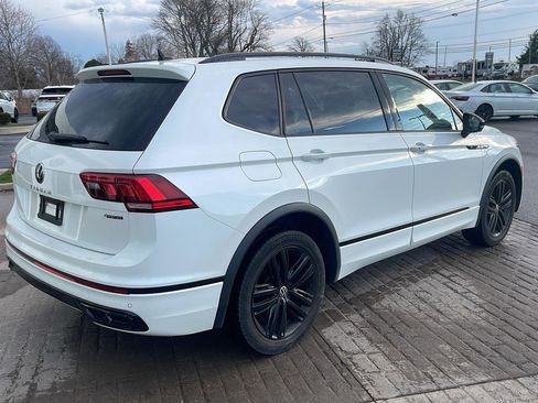 Used 2022 Volkswagen Tiguan SE R-Line image 4