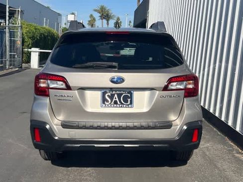 Used 2019 Subaru Outback 2.5i Premium w/ Popular Package #2 AWD/4WD image 5