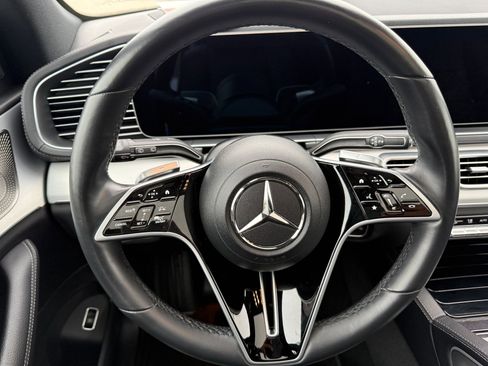 Used 2024 Mercedes-Benz GLS 450 4MATIC image 14