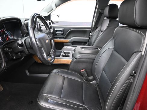 Used 2018 Chevrolet Silverado 1500 LTZ image 10