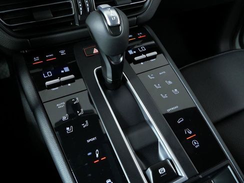 New 2026 Porsche Macan S AWD/4WD image 13