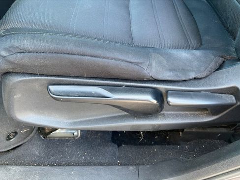 Used 2019 Honda CR-V LX image 14