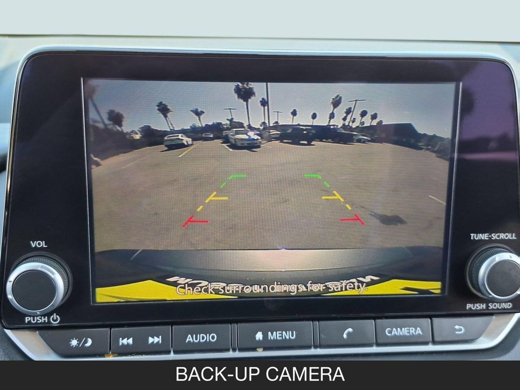Used 2025 Nissan Rogue SV AWD/4WD image 21