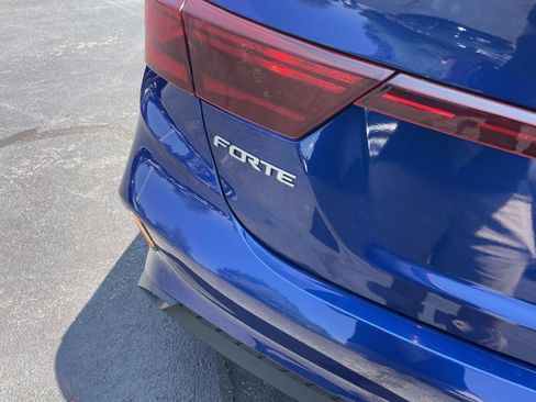 Used 2023 Kia Forte LXS FWD image 5
