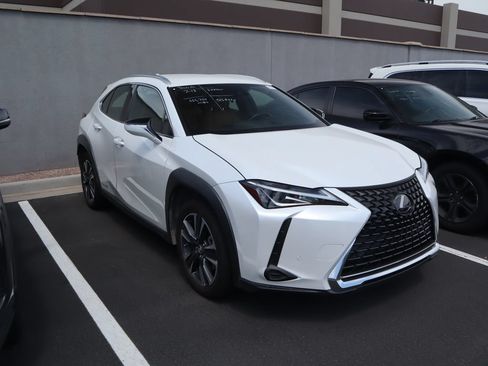 Used 2022 Lexus UX 250h w/ Accessory Package (Z2) AWD/4WD image 2