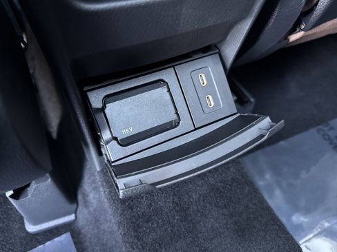 New 2026 Mercedes-Benz GLB 250 image 32