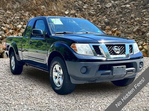 Used 2013 Nissan Frontier SV AWD/4WD image 10