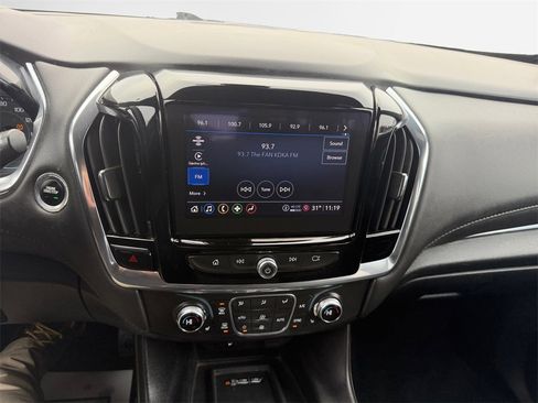 Used 2023 Chevrolet Traverse LT image 21