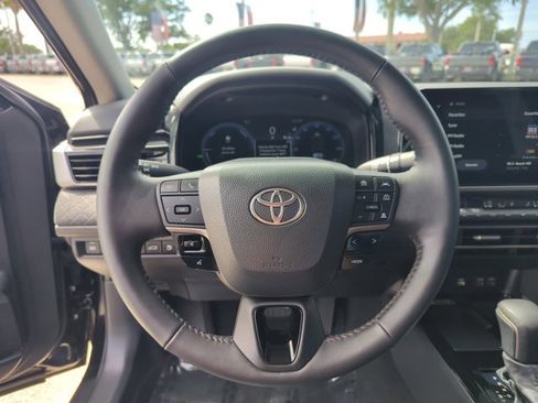 Used 2026 Toyota Camry XLE FWD image 15