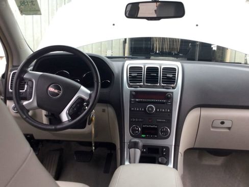 Used 2008 GMC Acadia SLT w/ Cargo Convenience Package image 27