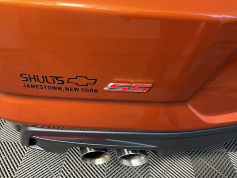 Used 2023 Chevrolet Camaro SS RWD image 9
