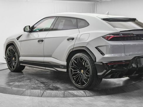 Used 2025 Lamborghini Urus SE image 5