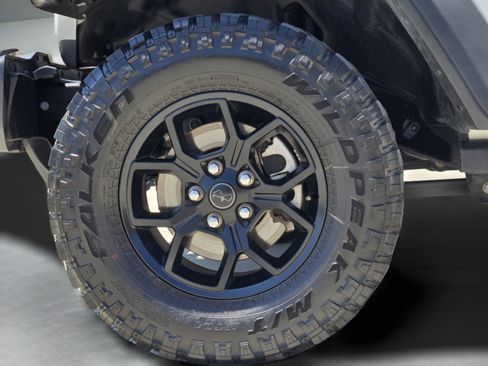 Used 2025 Jeep Wrangler Unlimited Sport AWD/4WD image 31