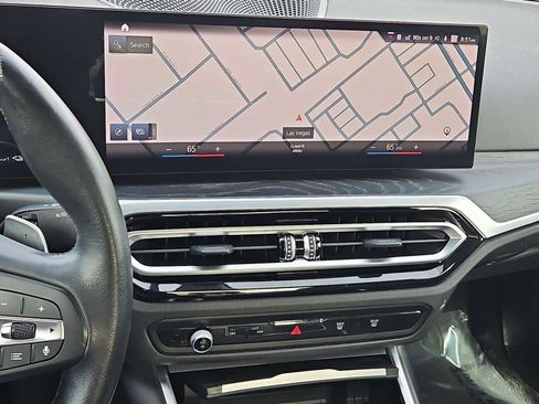 Used 2023 BMW 330e image 28