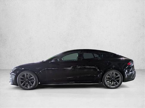 Used 2021 Tesla Model S Plaid image 9