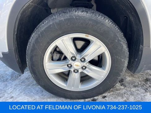 Used 2022 Chevrolet Trax LT w/ LT Convenience Package image 5