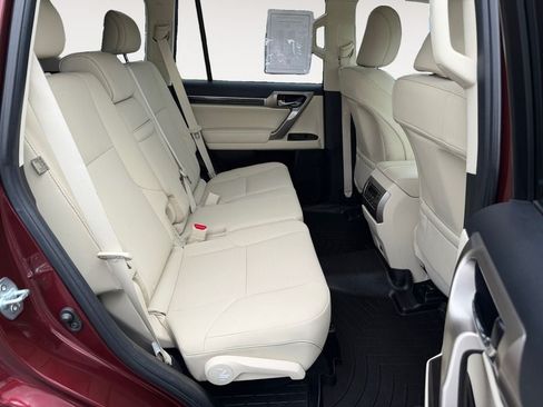 Used 2020 Lexus GX 460 Premium w/ Premium Package AWD/4WD image 23