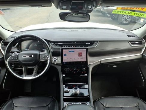 Certified 2022 Jeep Grand Cherokee L Limited image 19