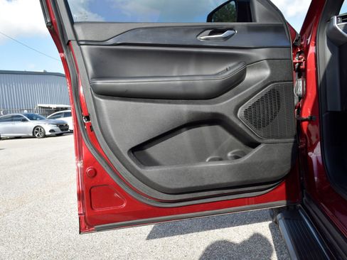 Used 2023 Jeep Grand Cherokee L Laredo image 19