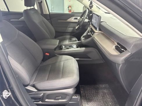 Used 2025 Ford Explorer Active RWD image 25