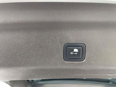 Used 2021 GMC Yukon SLT image 53