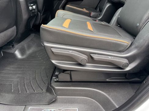 Used 2022 GMC Yukon AT4 AWD/4WD image 41