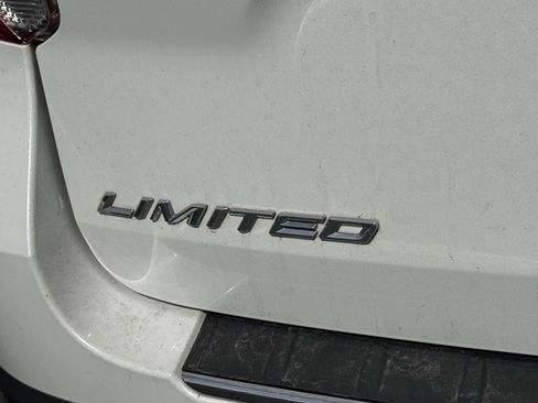 Used 2020 Ford Explorer Limited image 21