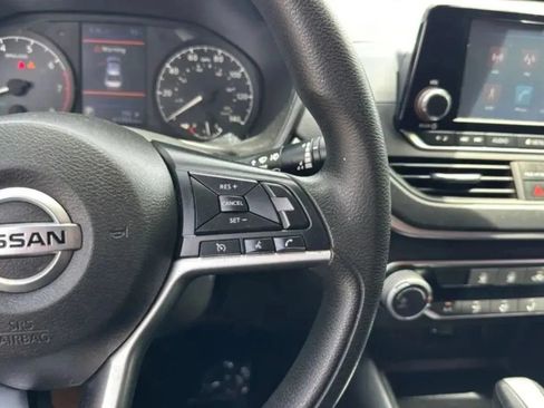 Used 2022 Nissan Altima 2.5 S FWD image 22