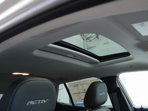 New 2026 Chevrolet Trax ACTIV w/ Sunroof Package image 24