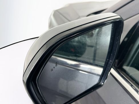 Used 2024 Ford Expedition XLT image 16