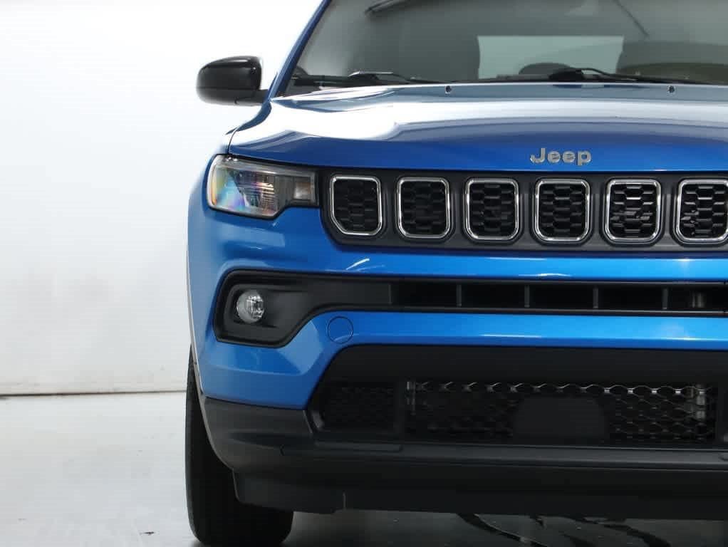 Certified 2024 Jeep Compass Latitude AWD/4WD image 6