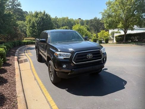 Used 2021 Toyota Tacoma SR5 RWD image 12