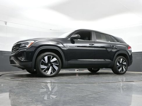 Used 2024 Volkswagen Atlas Cross Sport SE AWD/4WD image 44