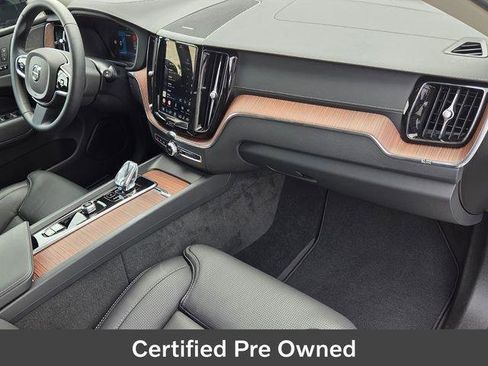 Used 2024 Volvo XC60 B5 Ultimate w/ Protection Package Premier AWD/4WD image 19