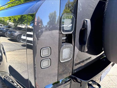New 2026 Land Rover Defender 130 X-Dynamic SE AWD/4WD image 25